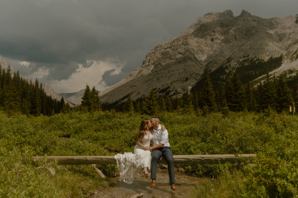 adventurous wedding couple in the canadian rockies in alberta, canada